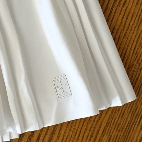NIKE Court Advantage Dri-Fit Pleated Tennis Skirt - White - Picture 4 of 8